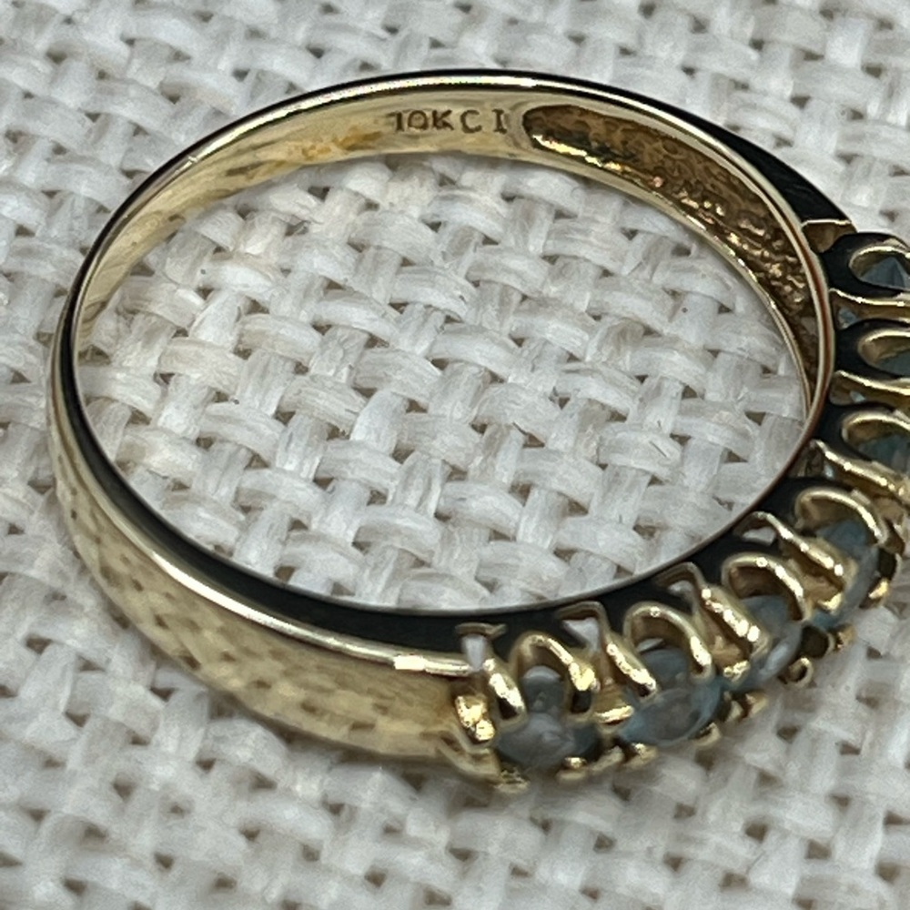 ✨ Vintage 10K Gold Natural Aquamarine Band Ring – Estate Beauty! ✨ - Picture 14 of 17